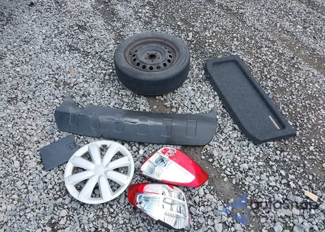 2012 Suzuki Sx4 из США, поврежденный, VIN JS2YB5A37C6301990